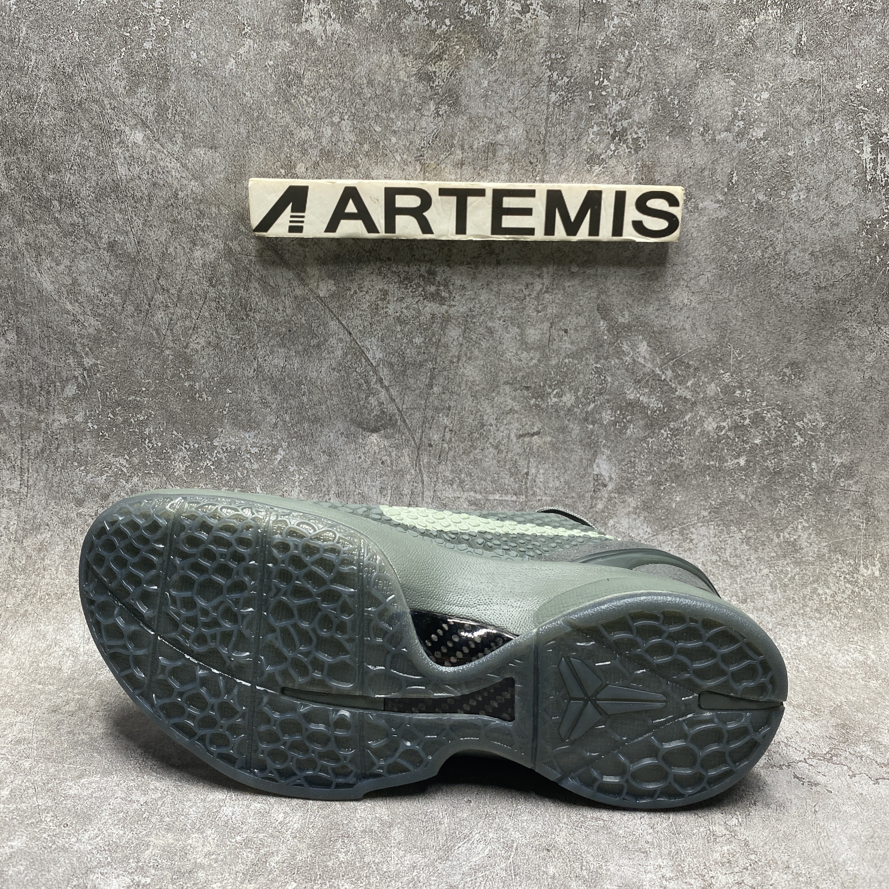 UA Nike Kobe 6 Black Mamba Collection Fade to Black