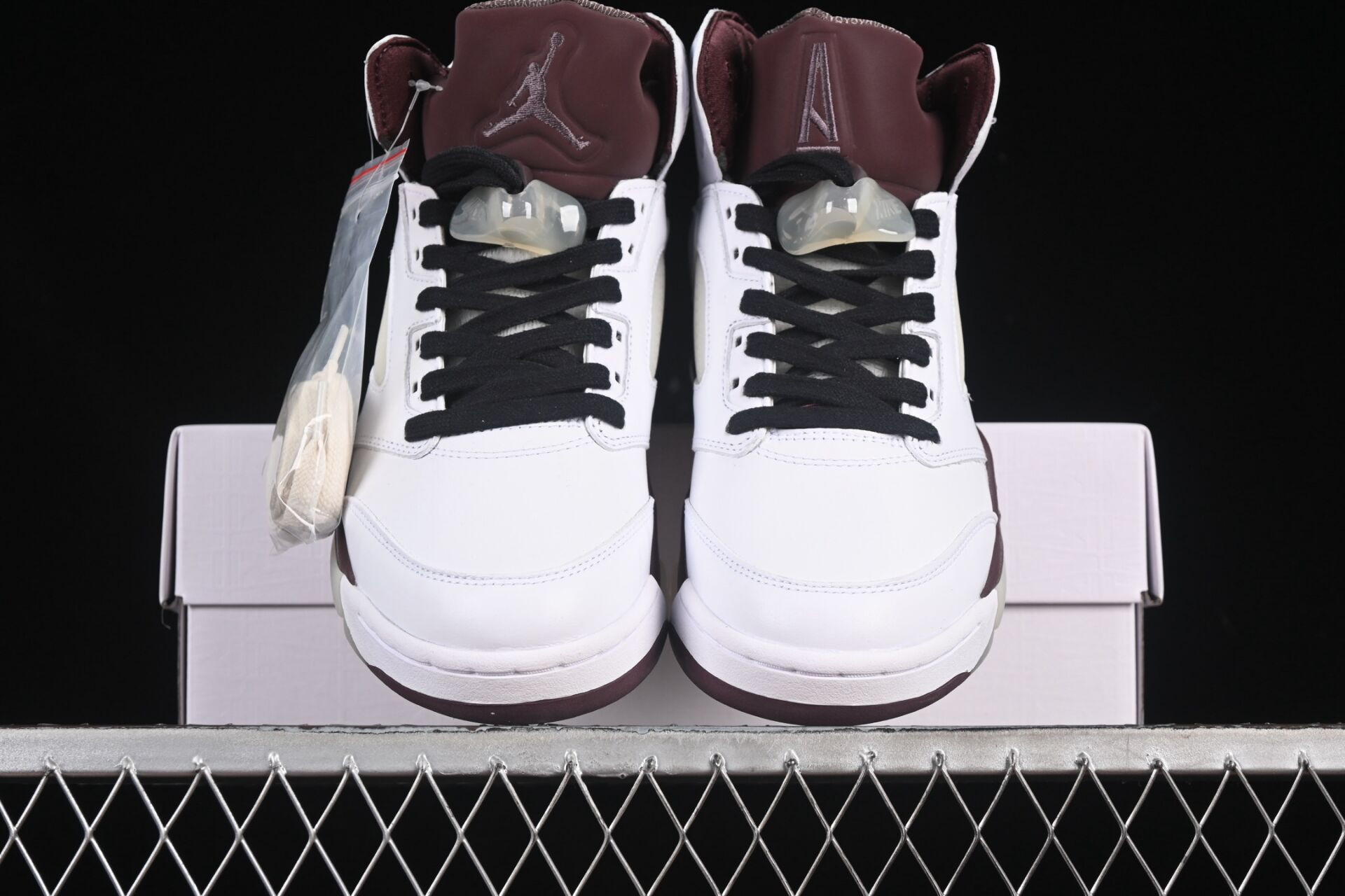 UA Air Jordan 5 Retro