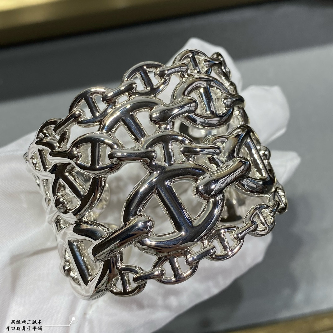 H**mes open pig nose bracelet