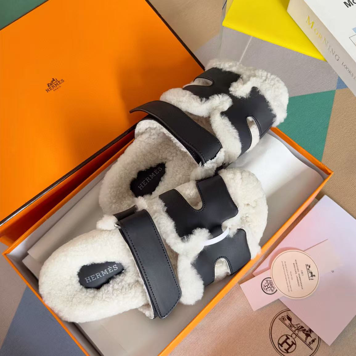 UA Hermès Chypre sandal