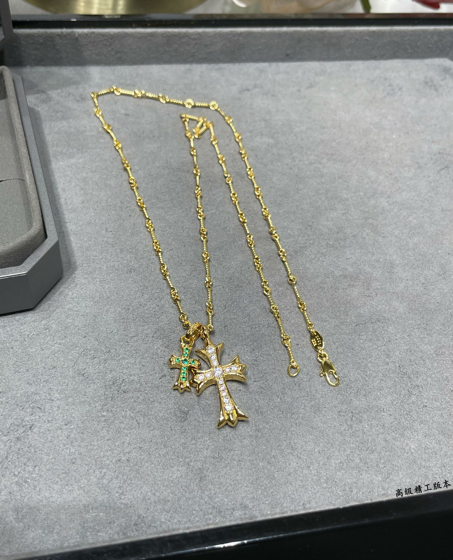 chrome heart double cross green Di*m*nd necklace