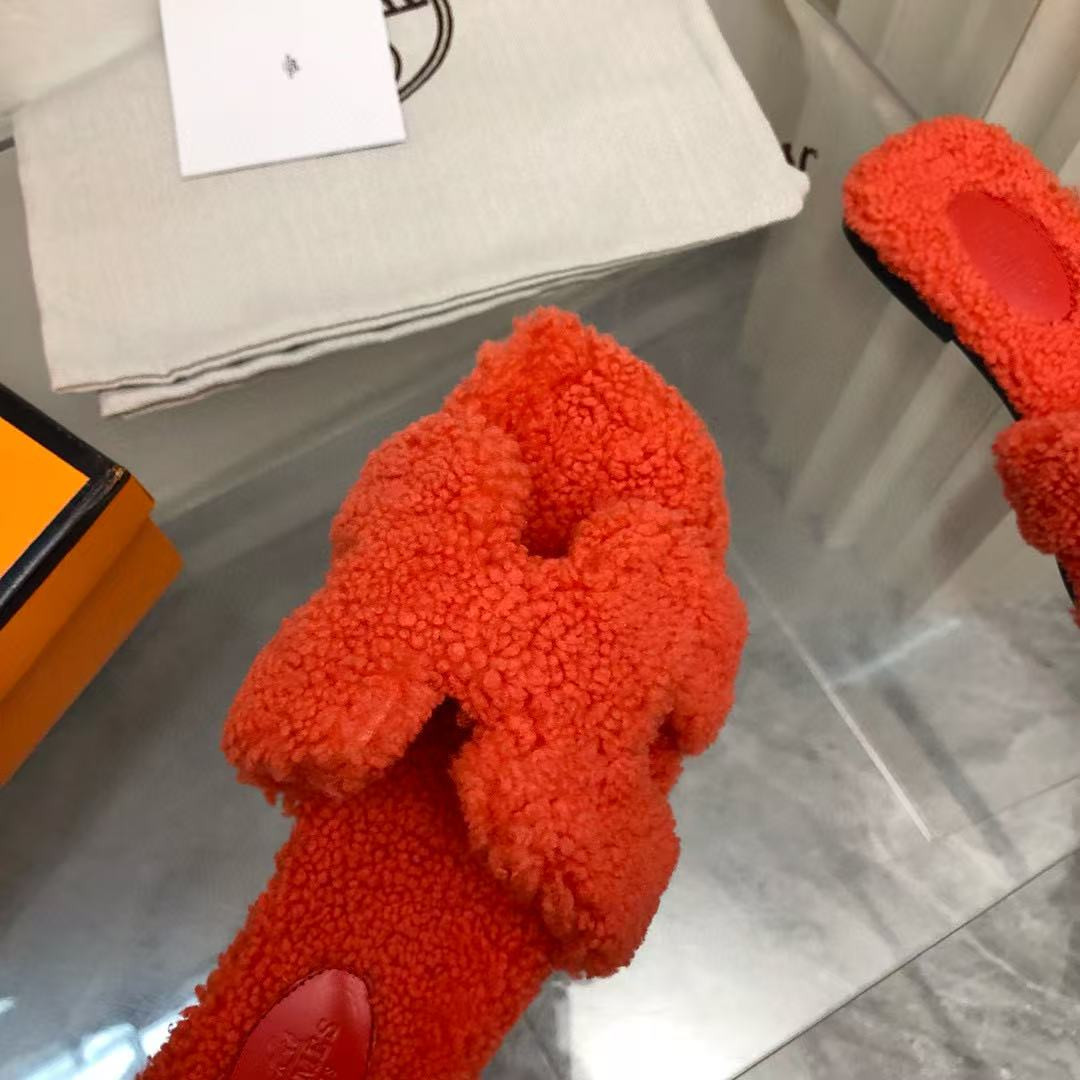 UA Hermès Oran sandal