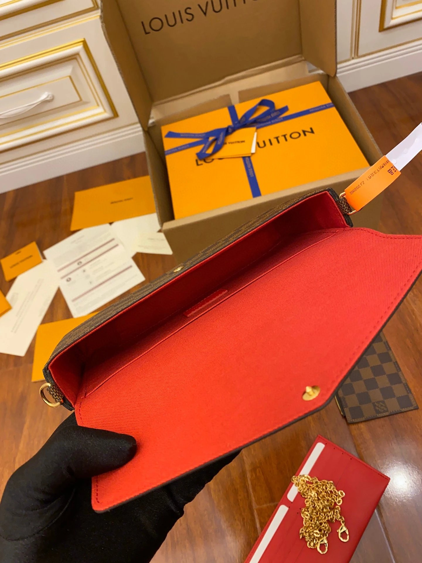 LV FELICIE POCHETTE N63032