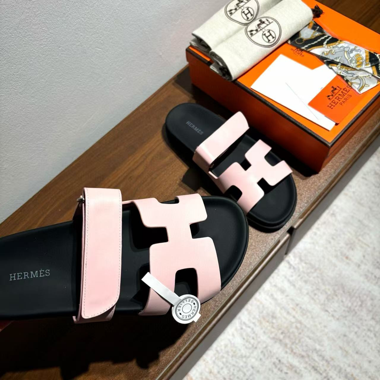 UA Hermès Chypre Sandal
