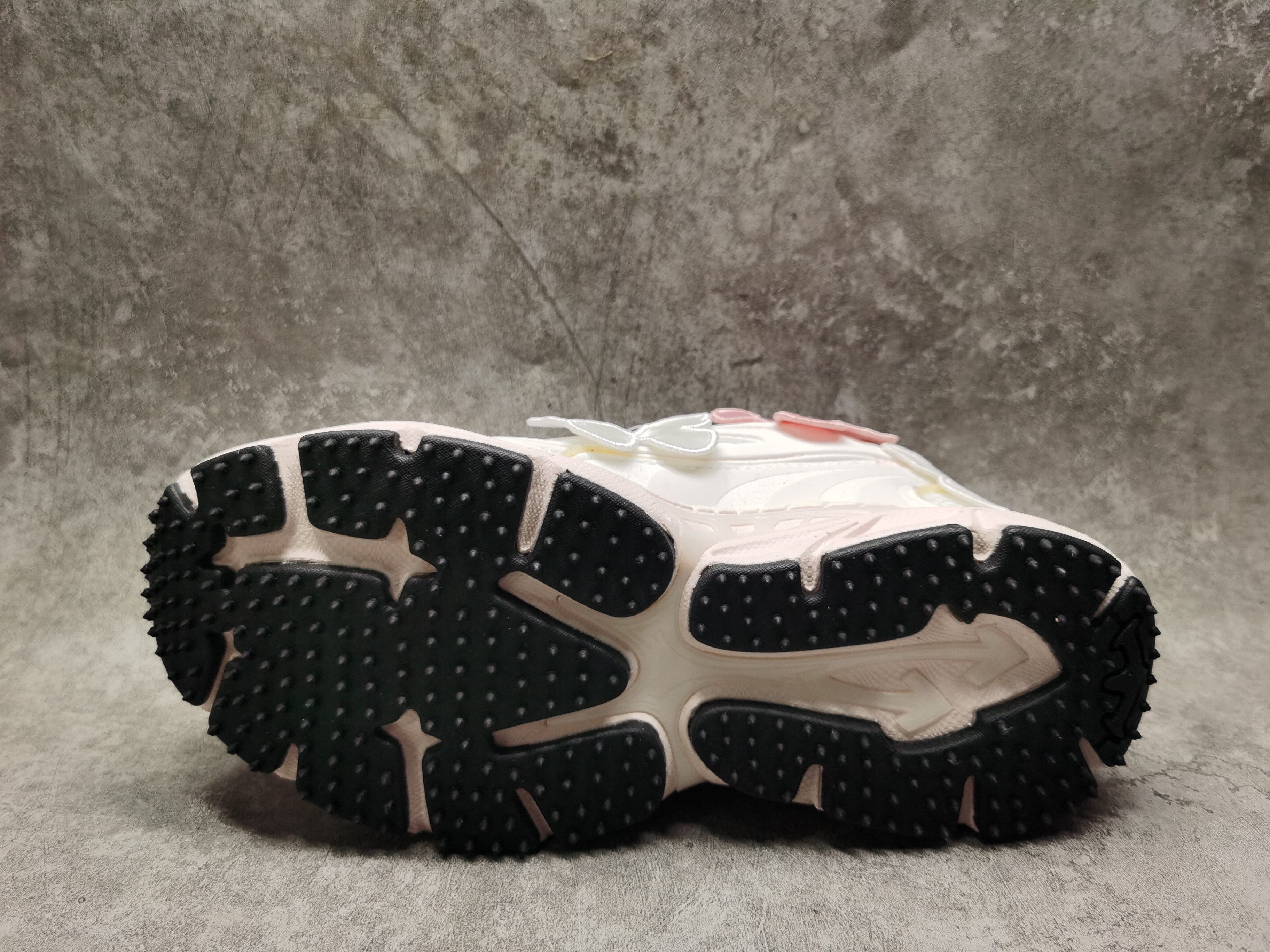 UA Off-White "BE RIGHT BACK"