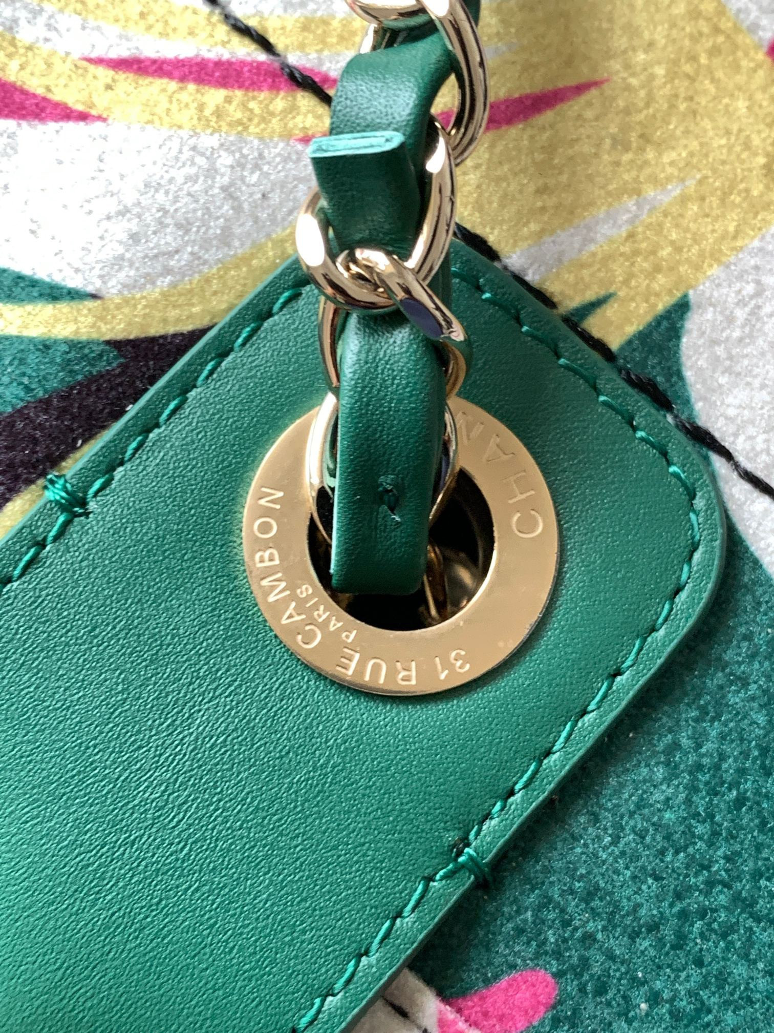 Ch*el shopping bag 35x27x16cm (bag opening 41cm)