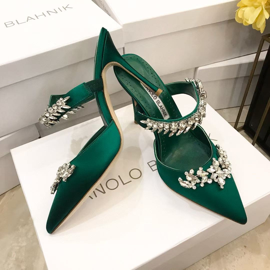 UA MANOLO BLAHNIK Shoes