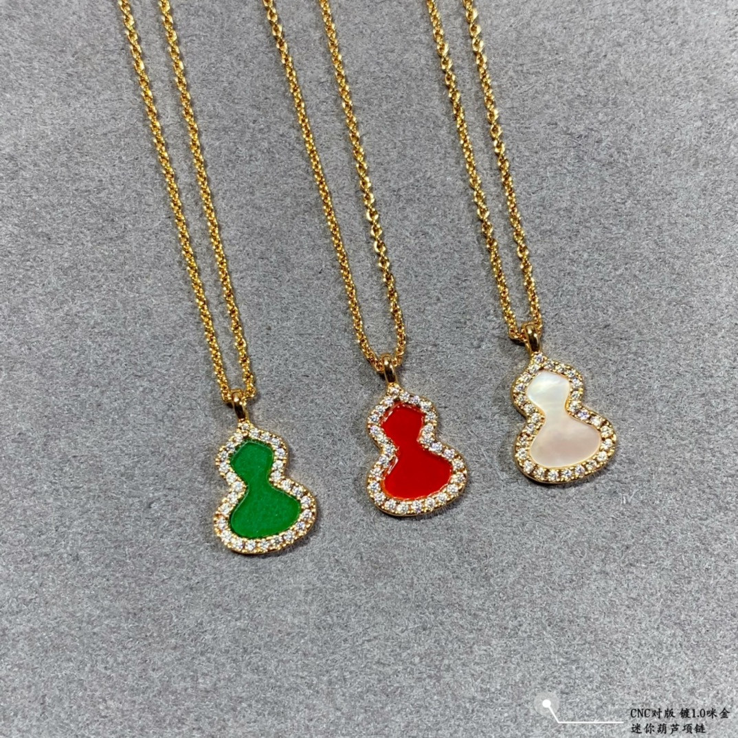 Qeelin Mini Gourd Necklace