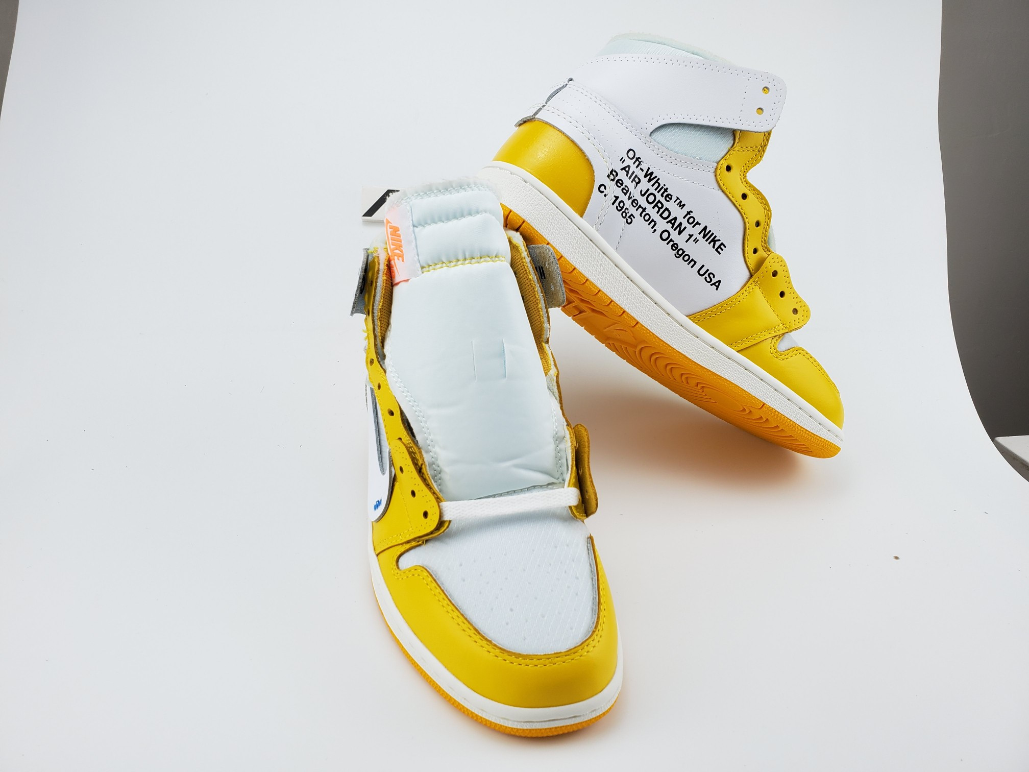 Air Jordan 1 Retro High Off-White Yellow