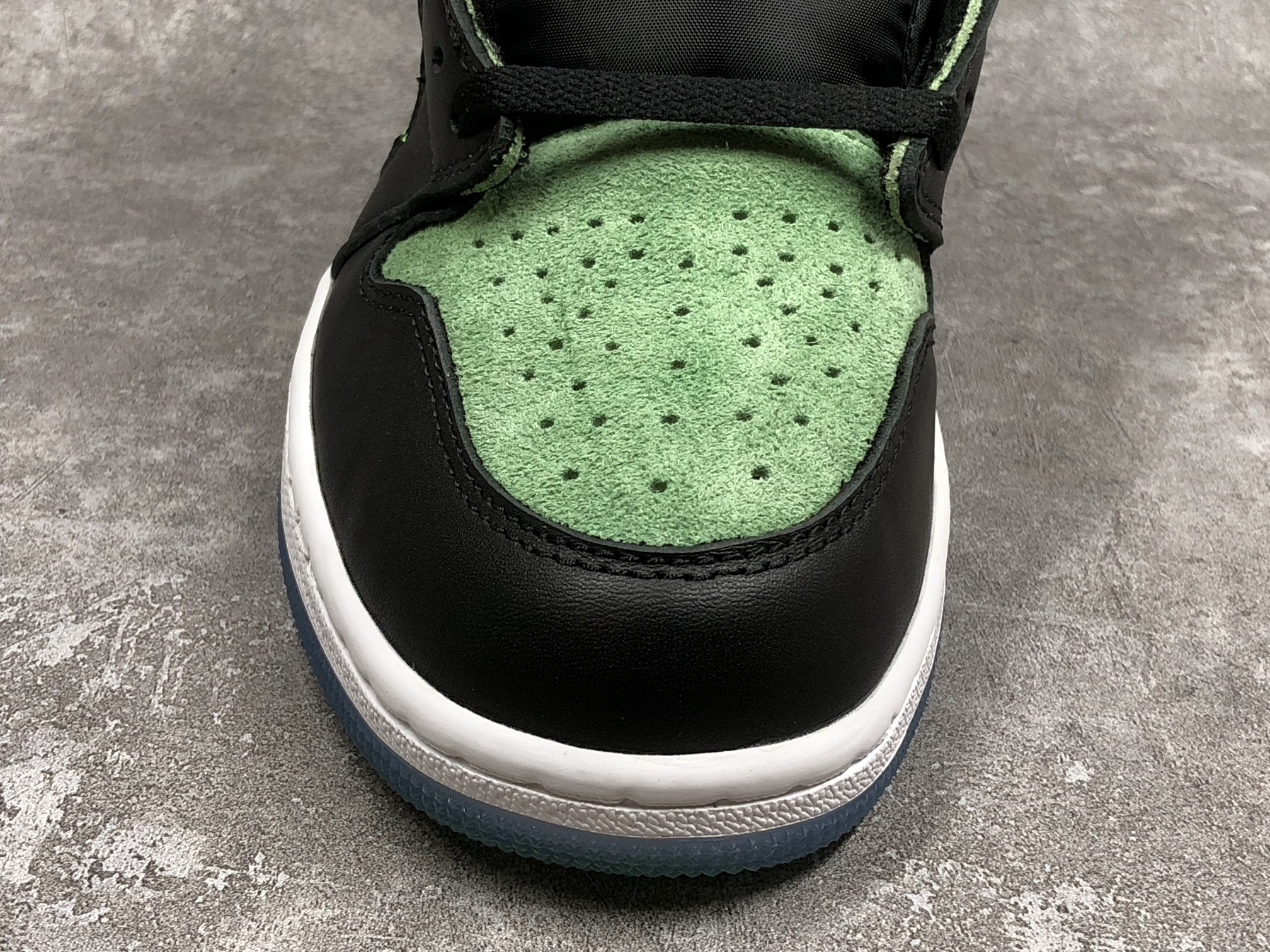 Air Jordan 1 Retro High Zoom Black Green