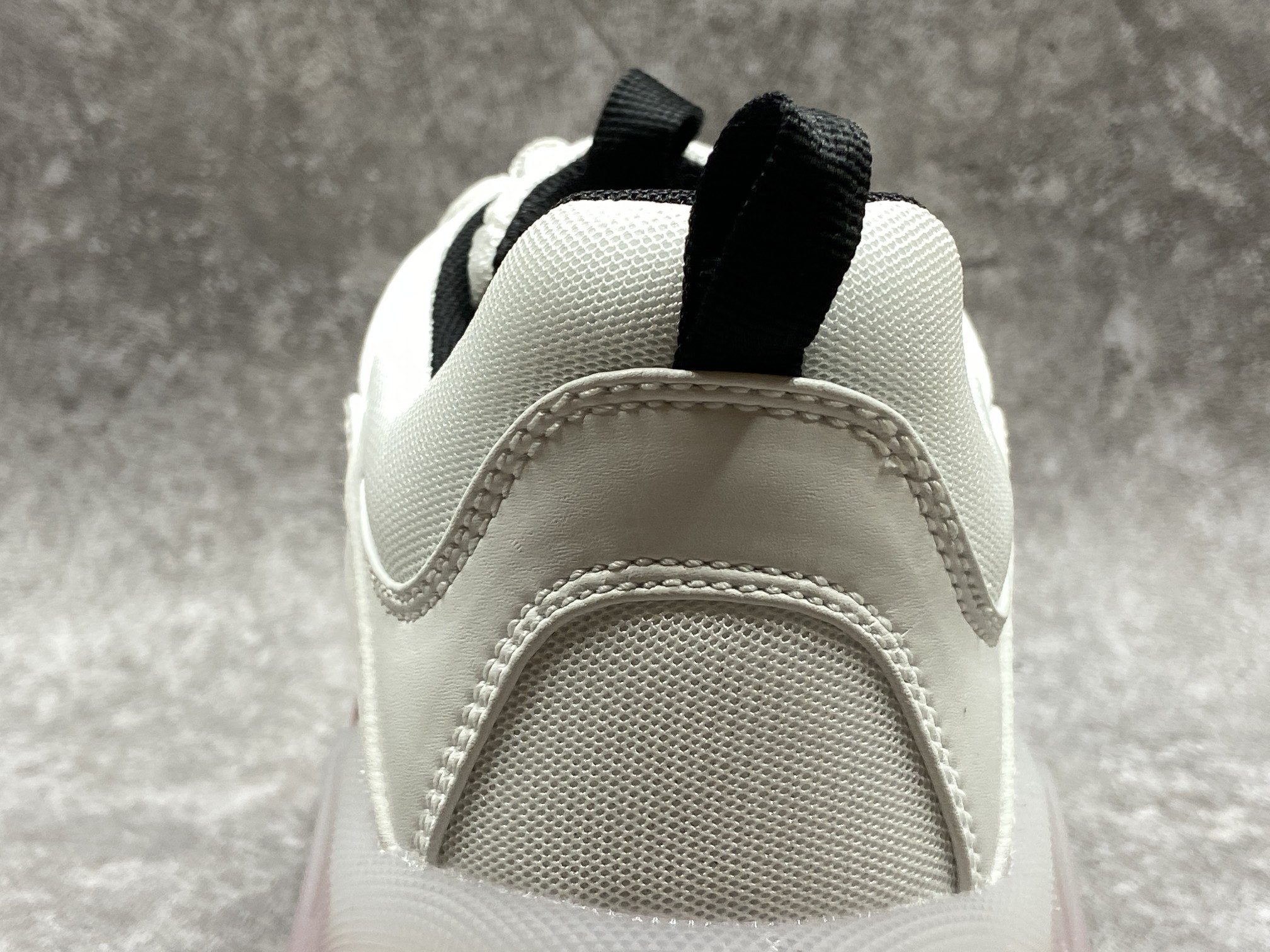 Balenciga Triple S Red