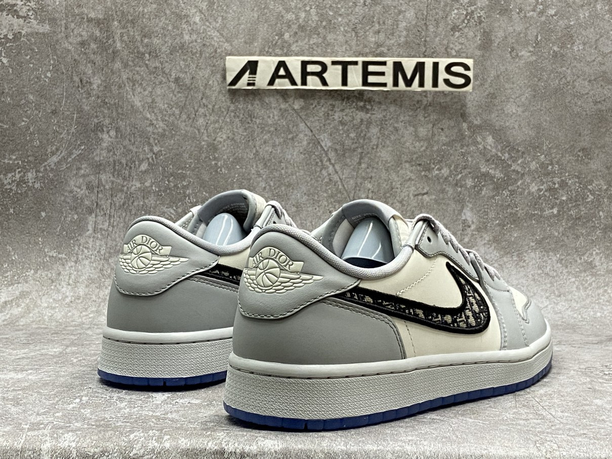 air jordan 1 retro low D*or (blue box version)