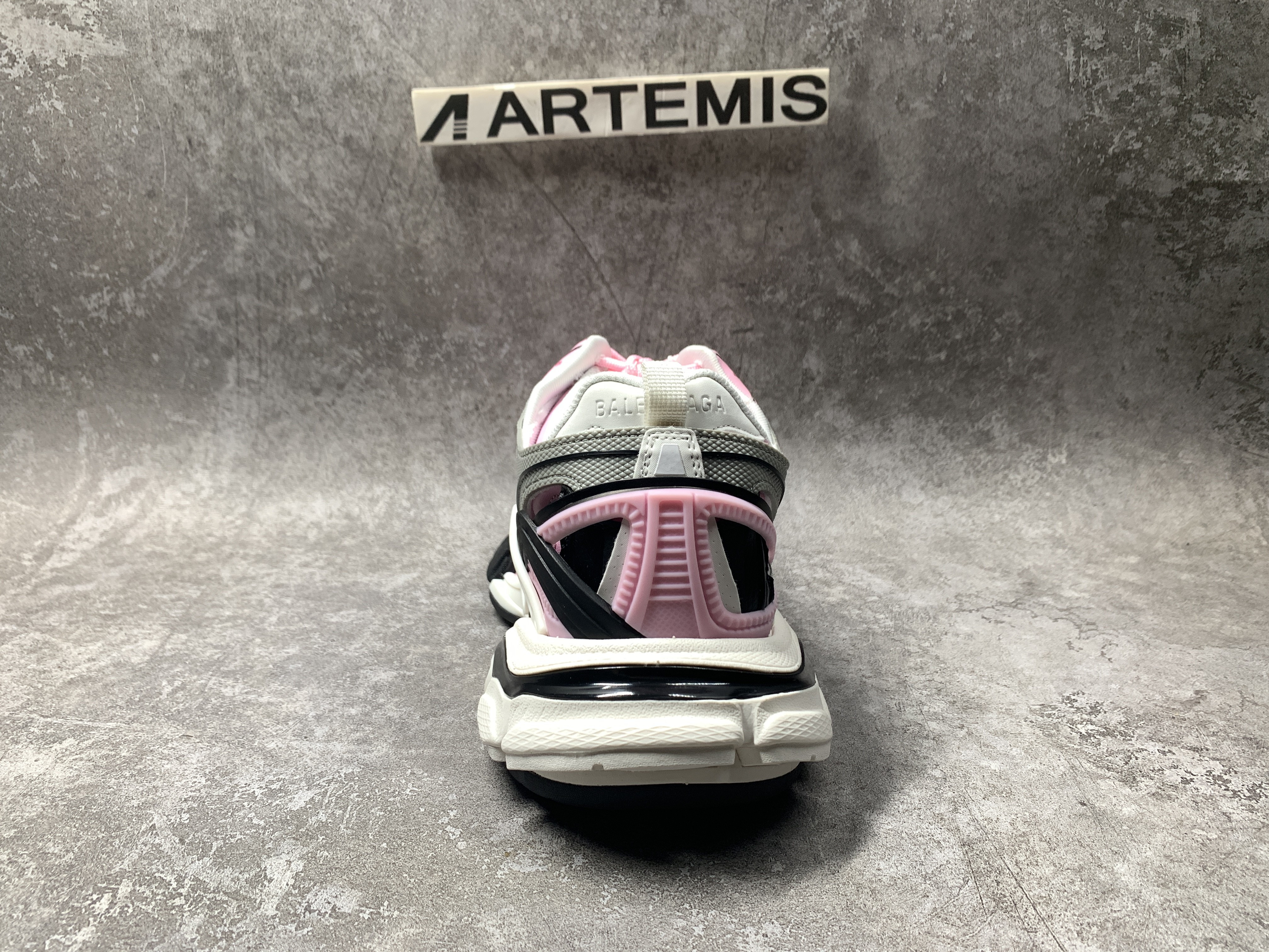 Balenciga Wmns Track.2 Sneaker Pink