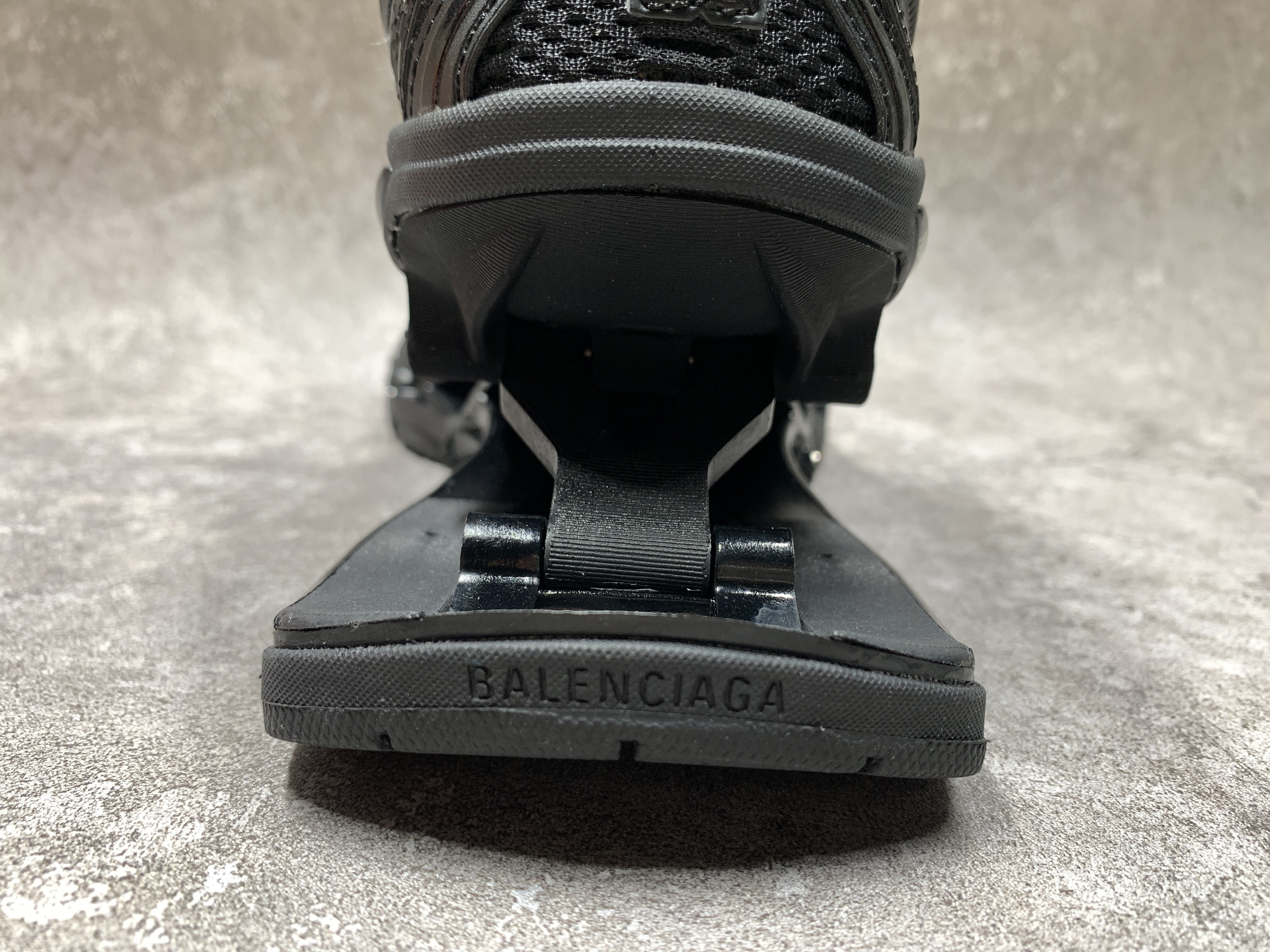 Balenciga X-Pander Black