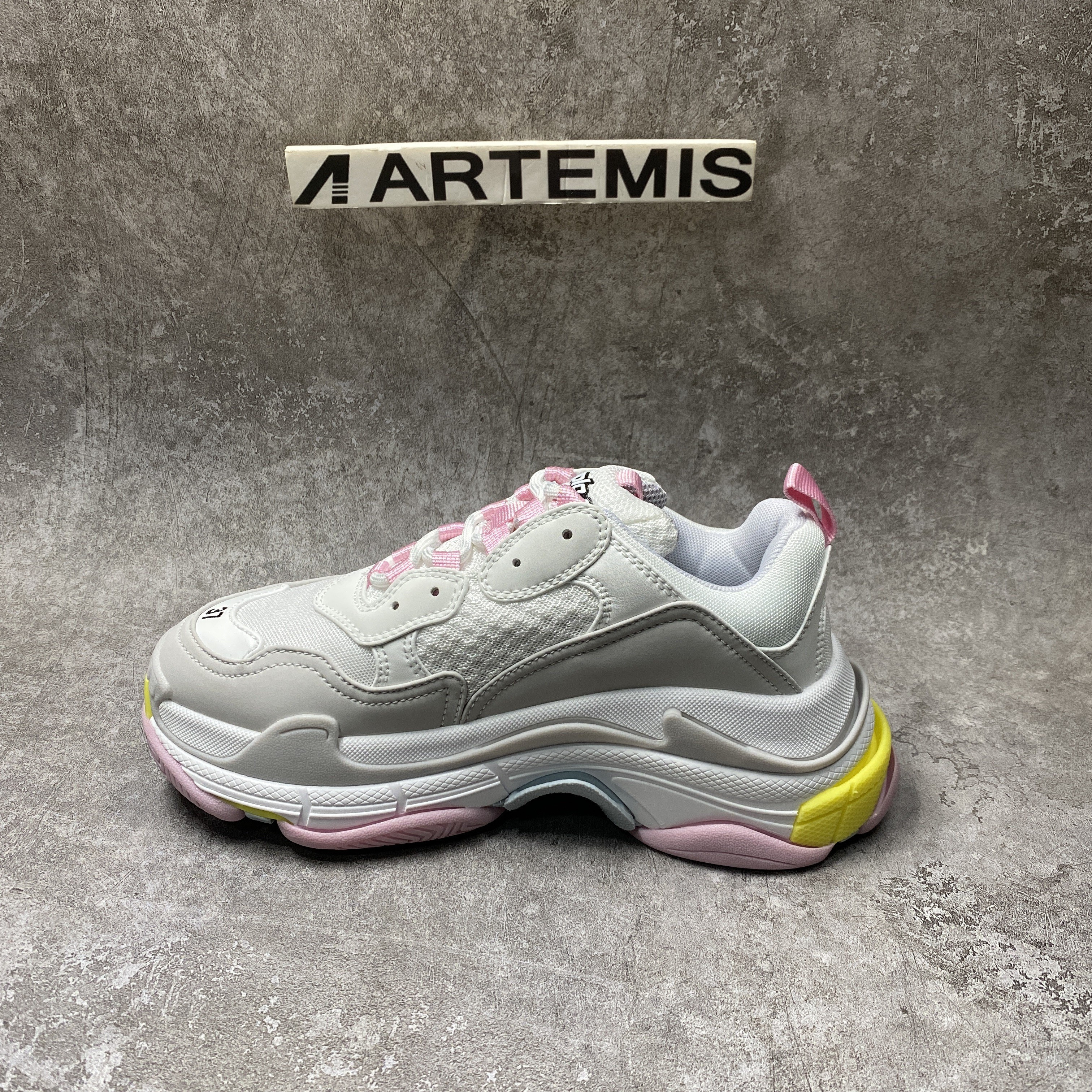 Balenciga Triple S Sneaker White Multi