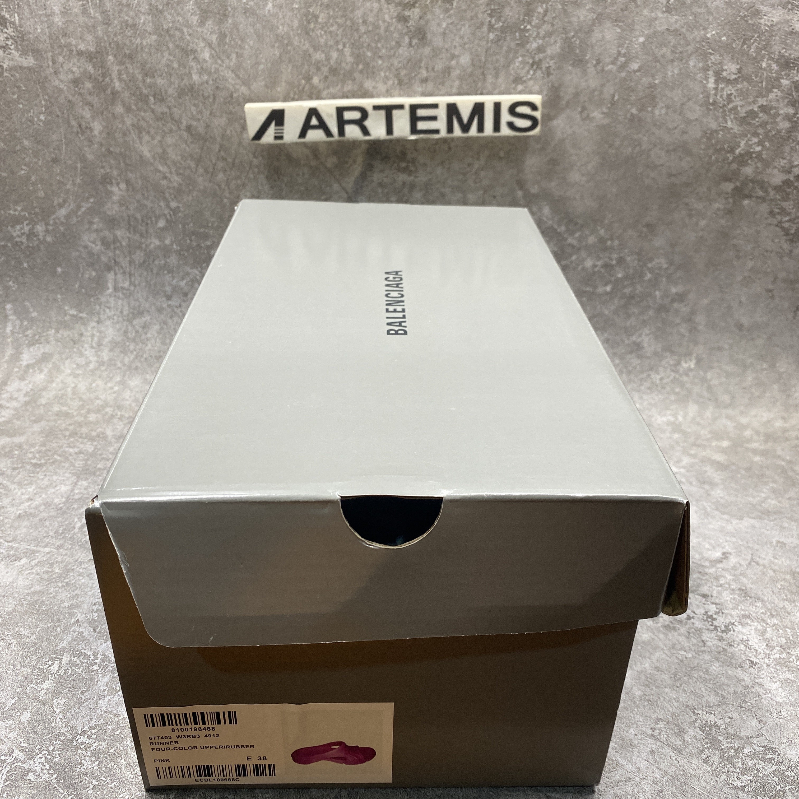 Balenciga Mold Slides Pink (run one size bigger)