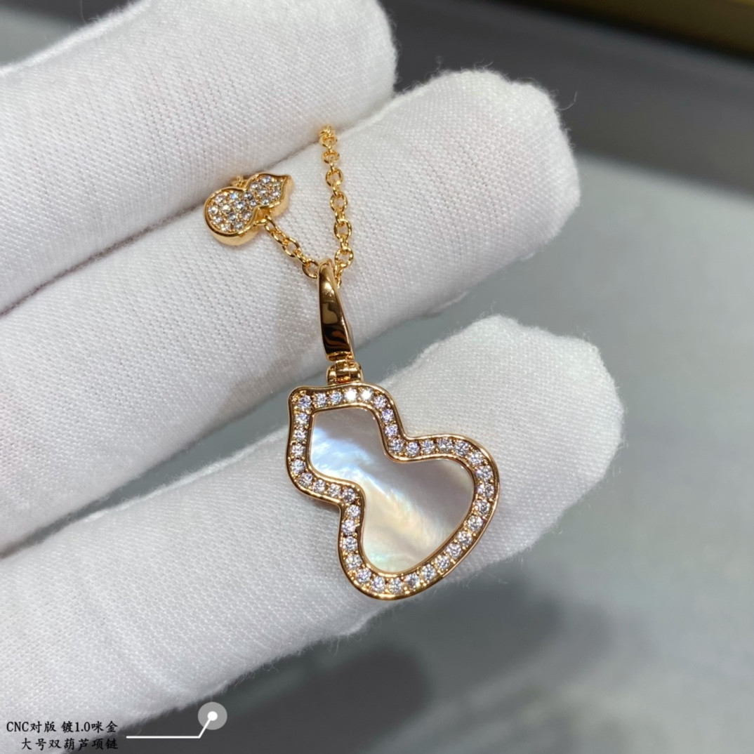 Qeelin Large Gourd Necklace