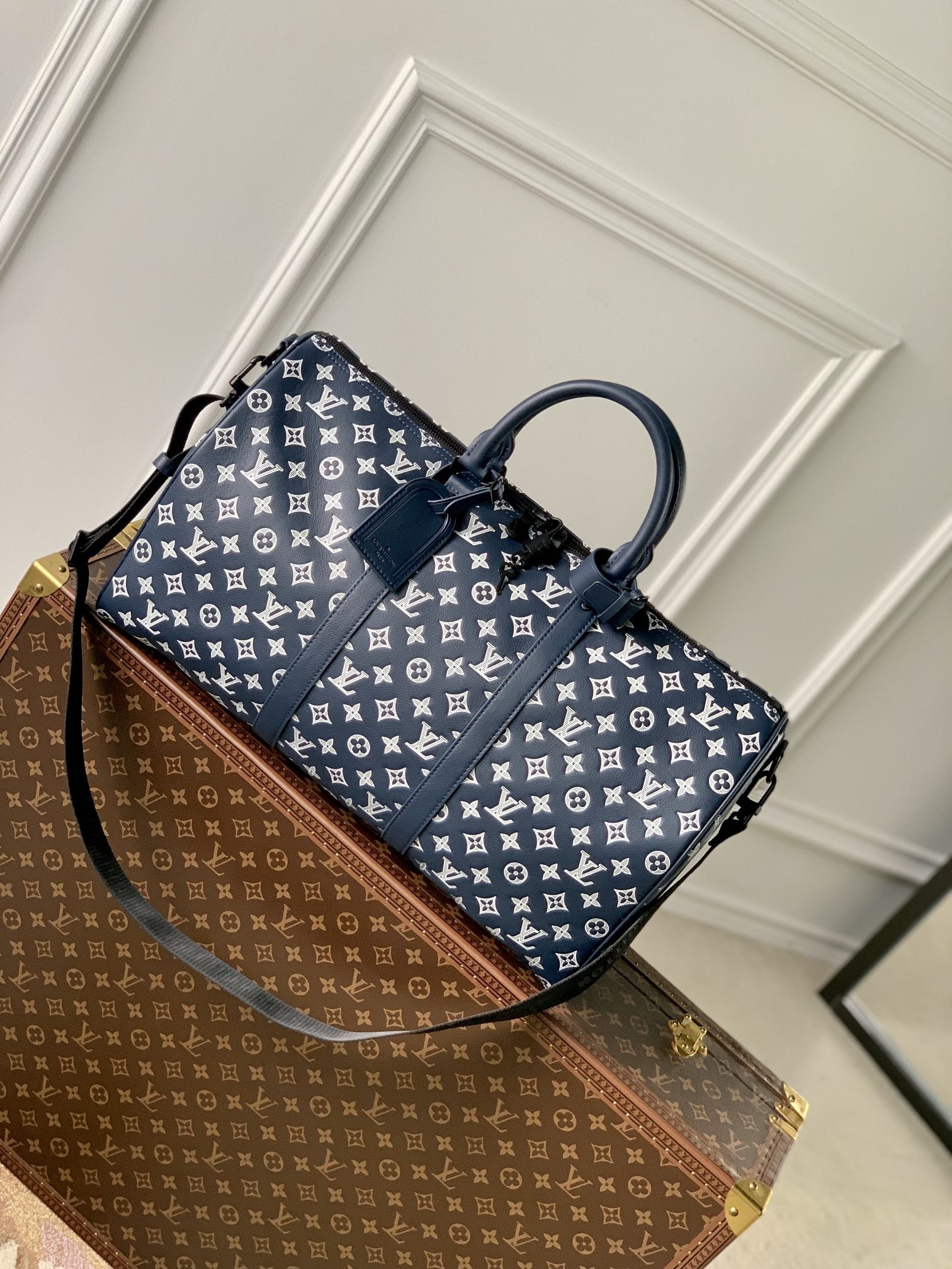 LV Keepall Bandoulière 50 19.7 x 11.4 x 9.1 inches