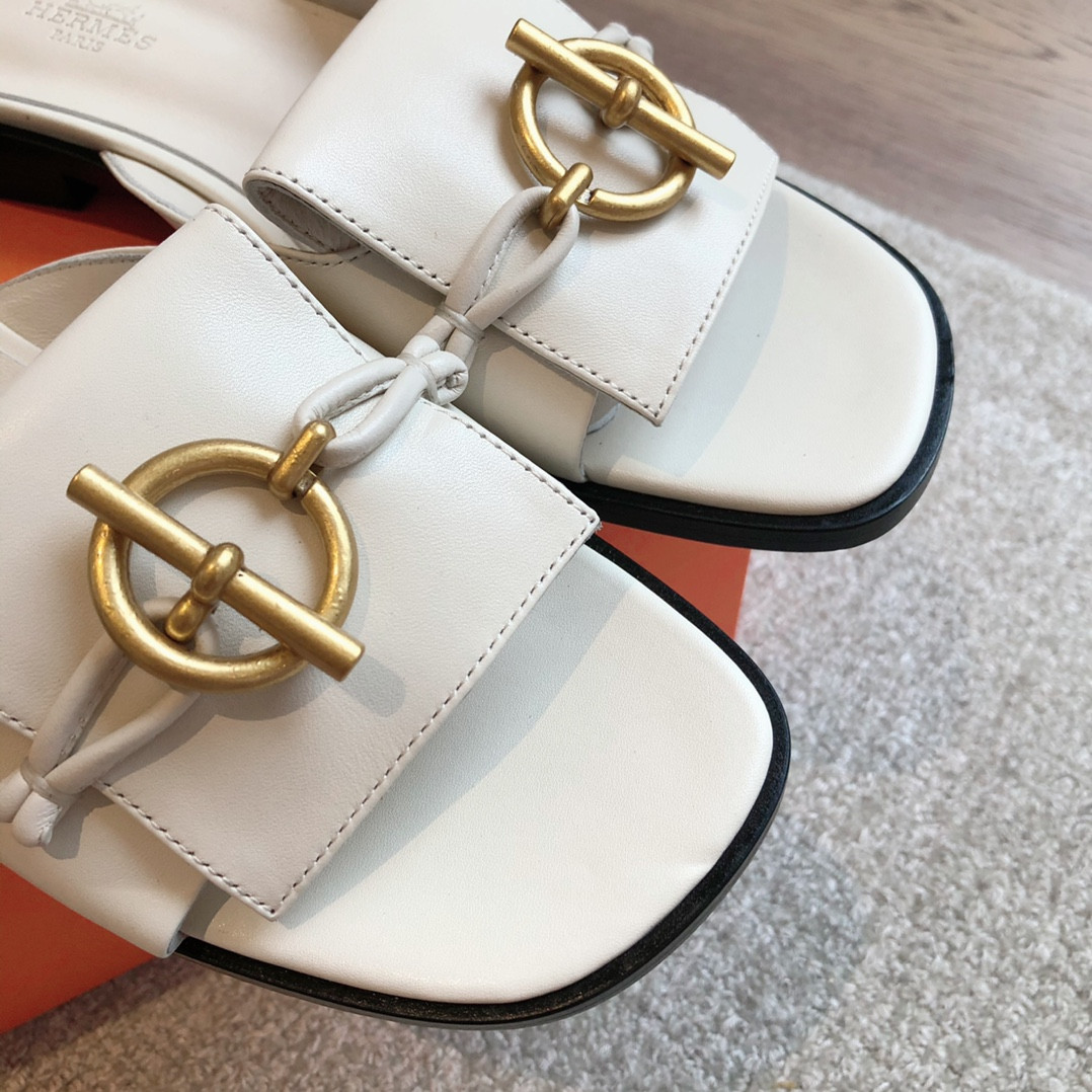 UA Hermès Isle sandal