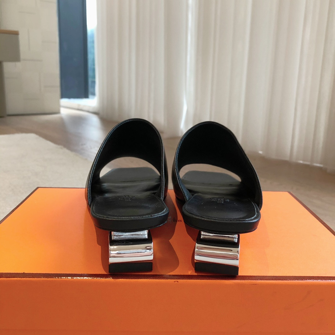 UA Hermès Sandal