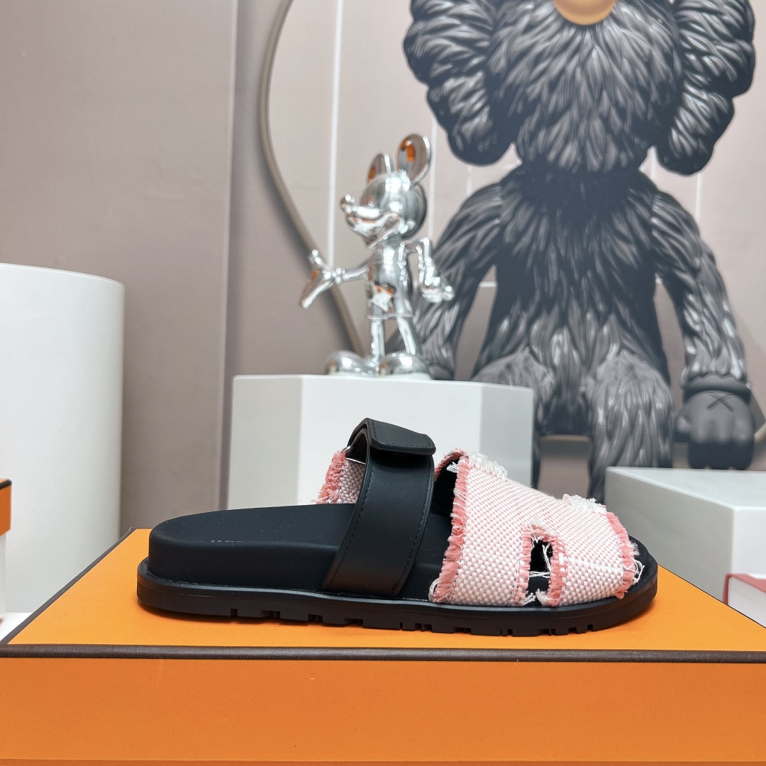 UA Hermès Chypre sandal