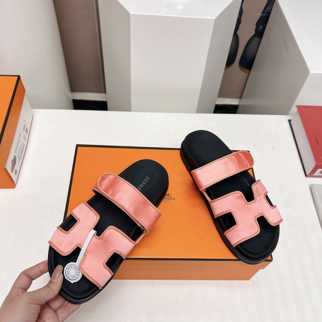UA Hermès Chypre sandal