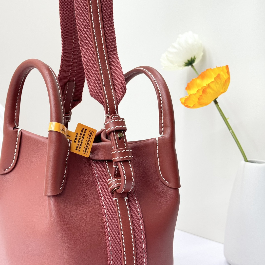 L**o p*ana micro bale bag  smooth calfskin 23 x 16 x 14 cm