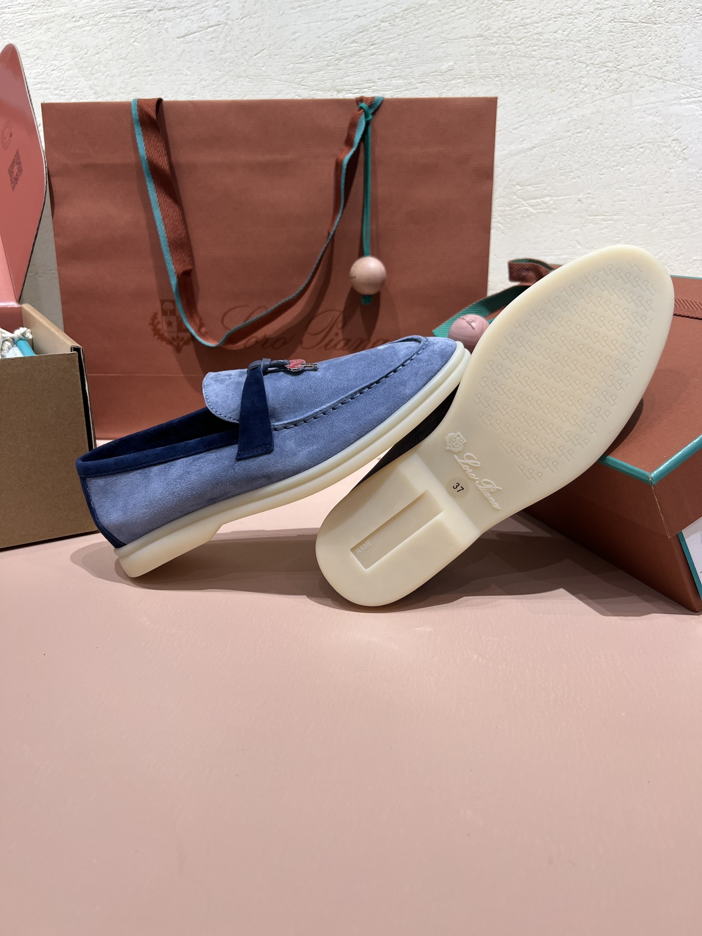 ua L**o p*ana summer charms walk loafers