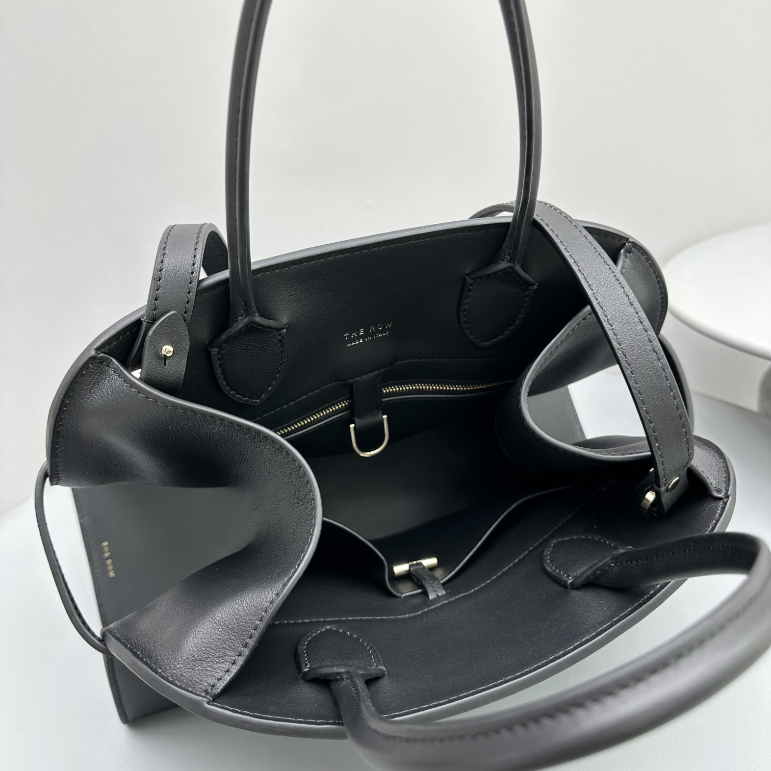 T*e R0w margaux belt 12 32x15x25cm