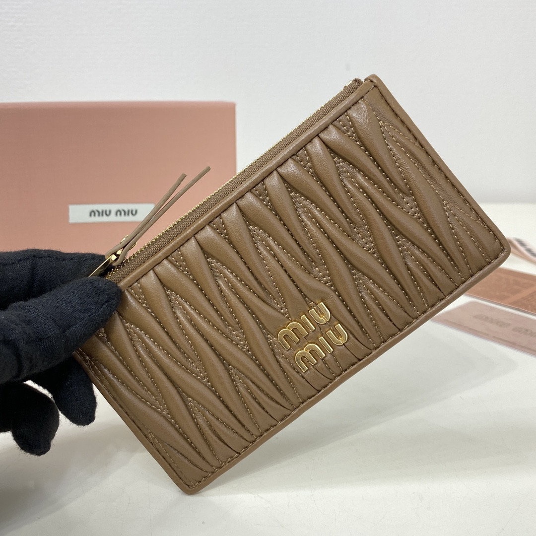 Miu Miu Matelassé nappa leather card holder 8X15cm