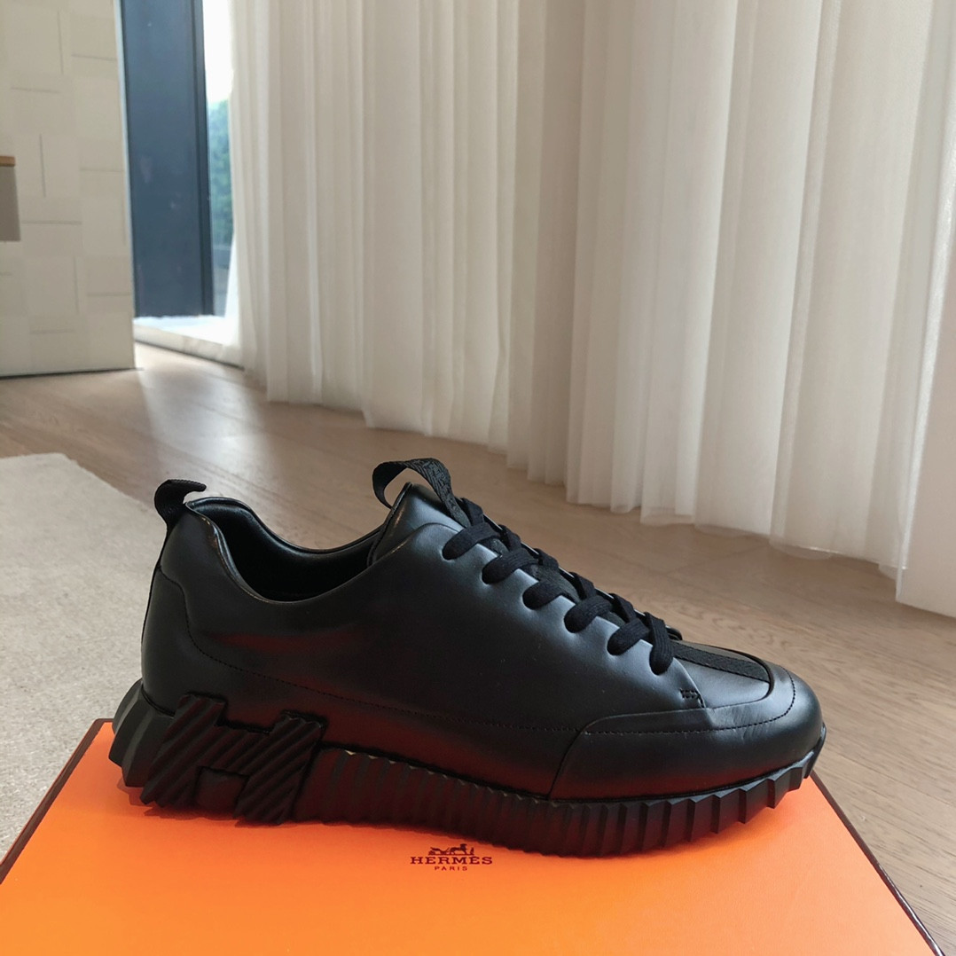 UA Hermès Bouncing Sneaker