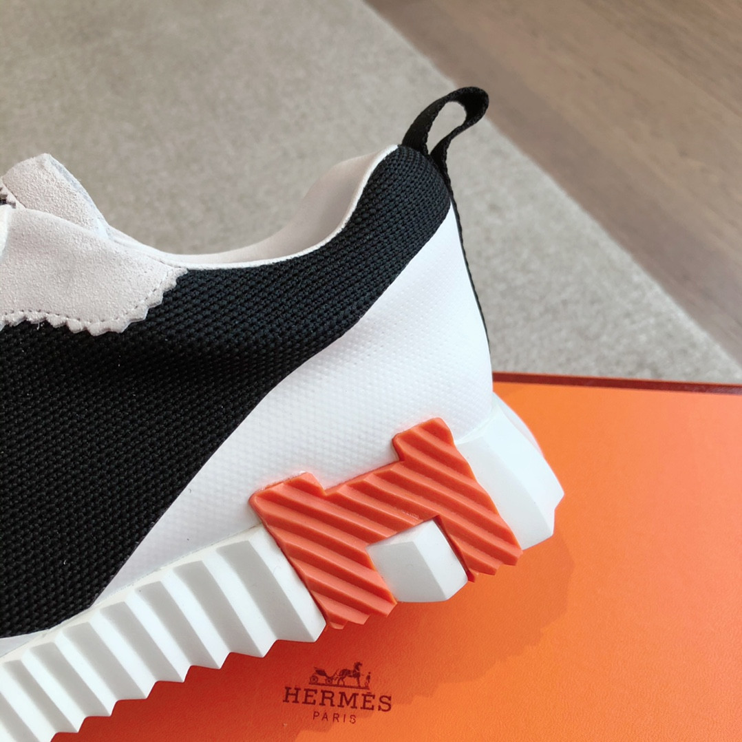 UA Hermès Bouncing Sneaker