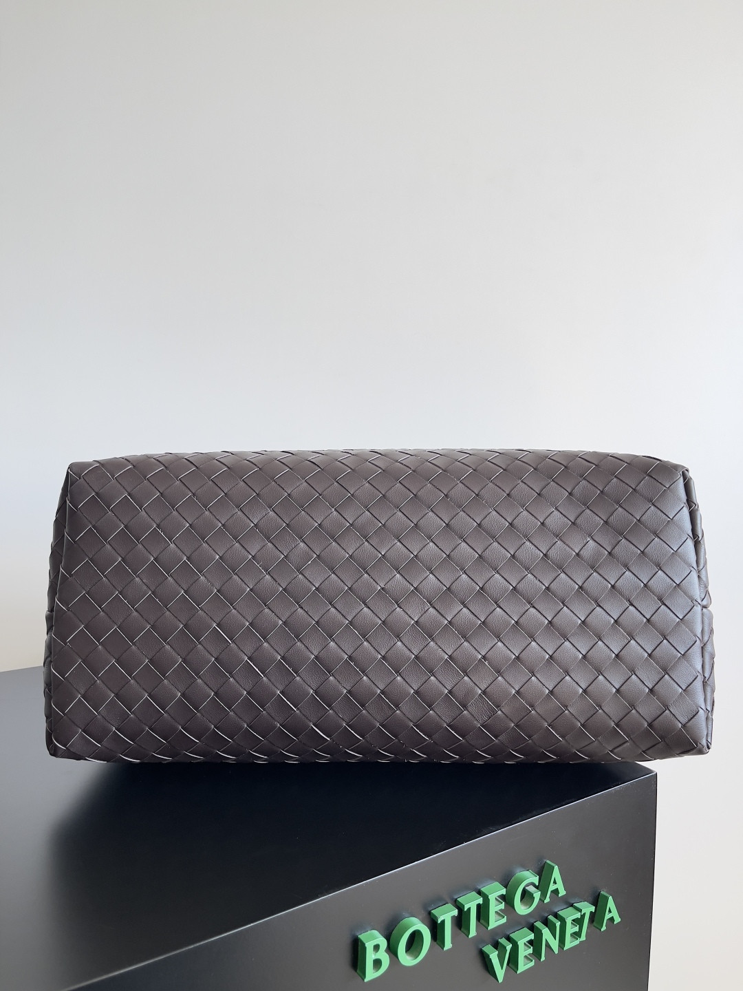 bo*te*ga Ve*ne*ta large andiamo messenger 43x32x20cm