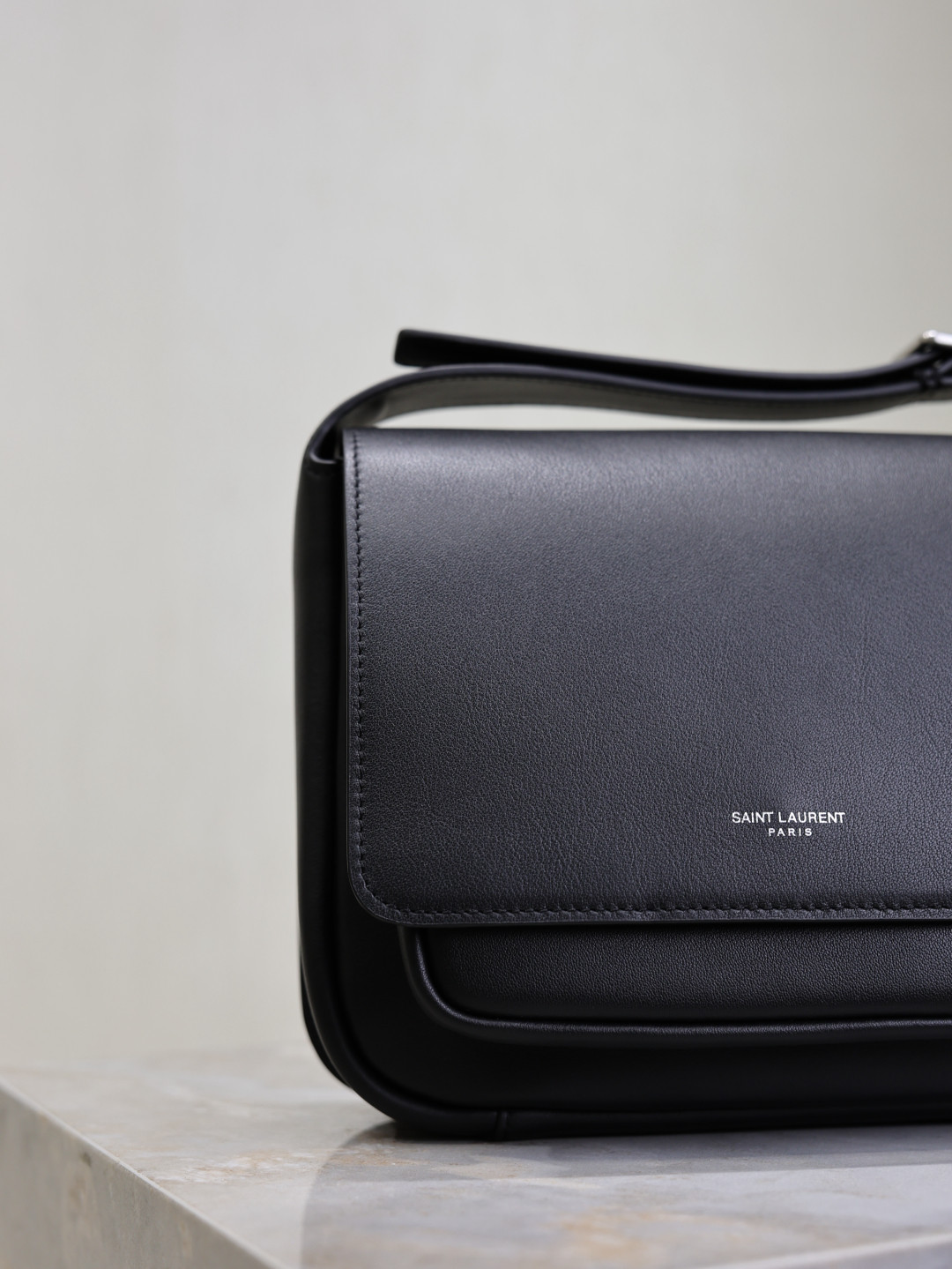 y*l Sa**t Lau*nt niki small satchel in smooth leather 21x16x5cm