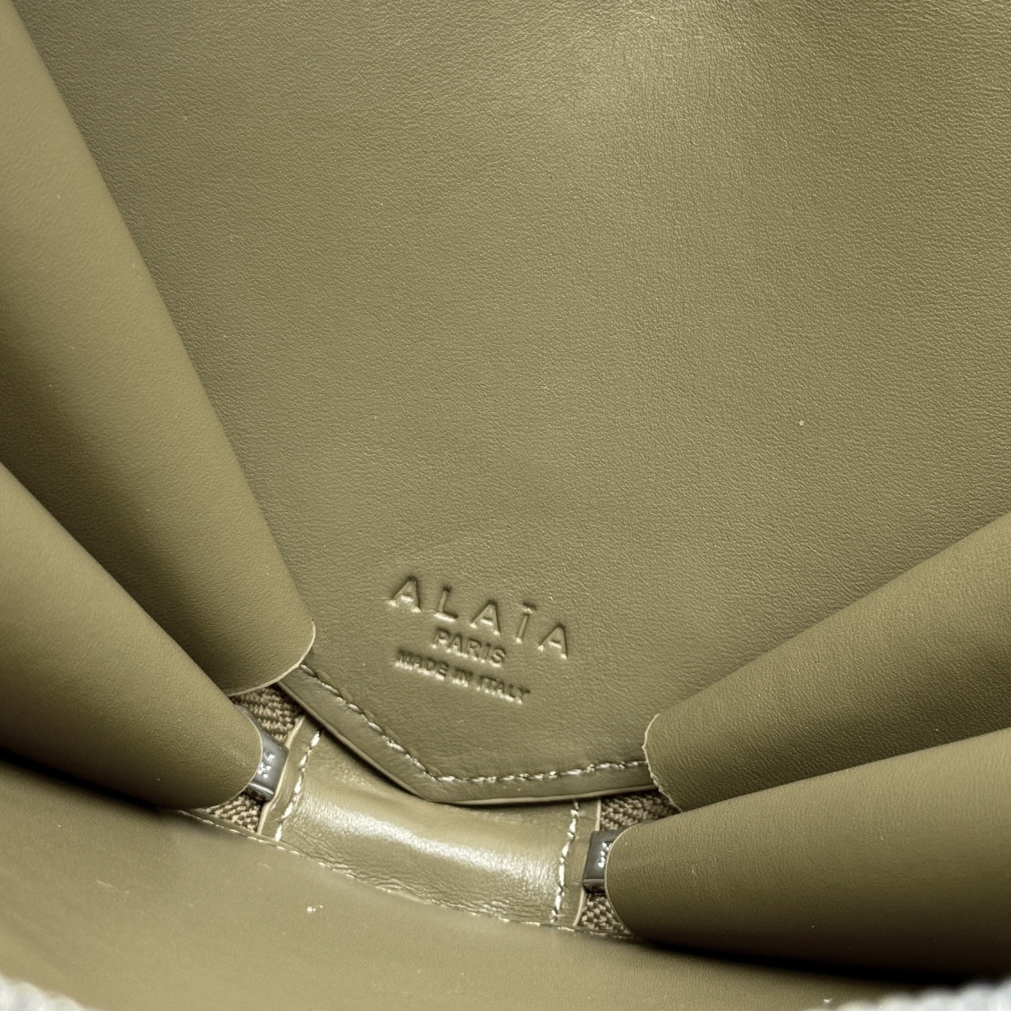 ALAÏA Le Coeur Heart Bag 18.5x20.5x5cm